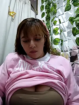 Snapshot of Juanita-30 chatting on 11/25/25, 07:47 Juanita-30 online show from 11/25/25, 07:47