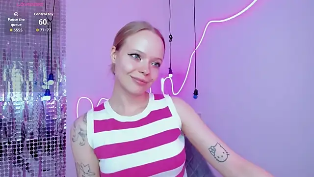 lucy loy online show from 12/19/25, 02:13