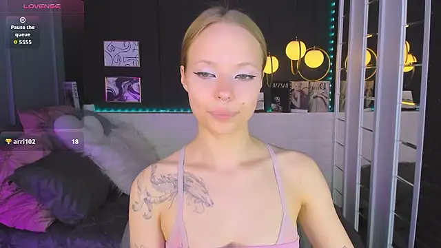 lucy loy online show from 03/08/26, 04:00