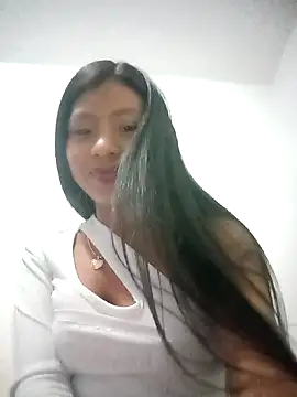 Snapshot of GabySpanic12 chatting on 11/28/25, 12:13 GabySpanic12 online show from 11/28/25, 12:13