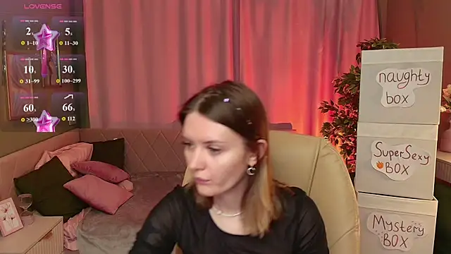 Ursula Andres online show from 06/10/26, 01:06