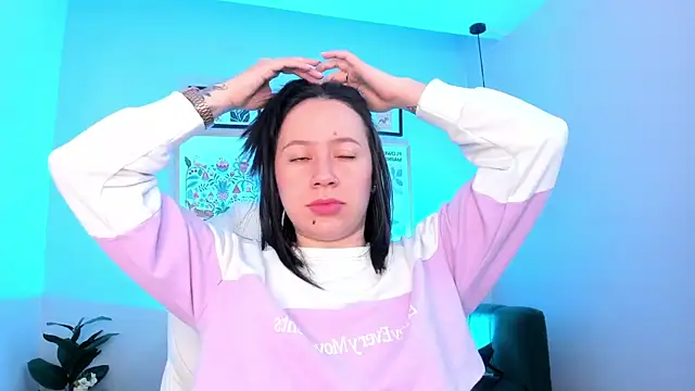 Annie Petters online show from 12/01/25, 11:59