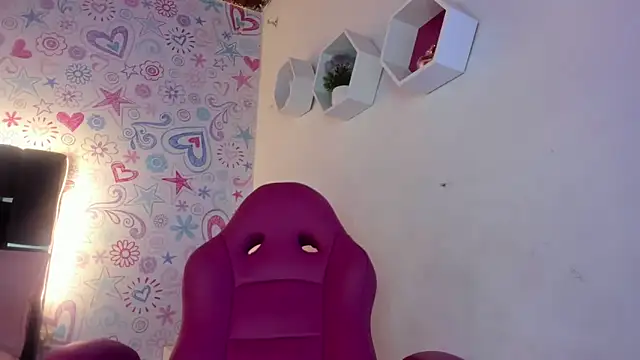 ISA RIVAS online show from 12/01/25, 12:10