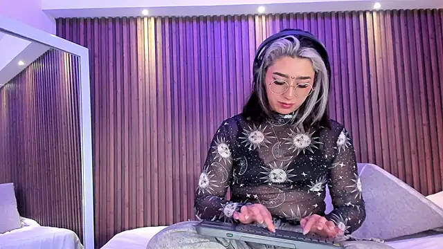 GabyRose9 online show from 05/13/26, 11:22