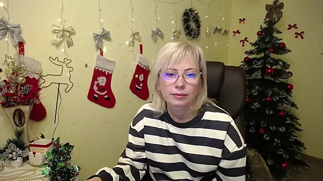 LaurenWishy online show from 12/20/25, 05:58