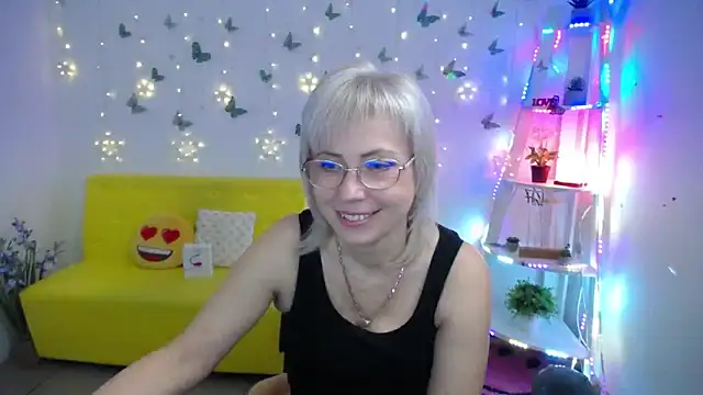 Snapshot of LaurenWishy chatting on 04/27/26, 05:22 LaurenWishy online show from 04/27/26, 05:22