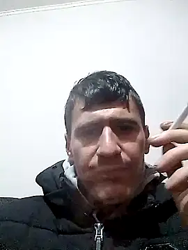 Snapshot of uiuftyrrtydre chatting on 11/22/25, 05:56 uiuftyrrtydre online show from 11/22/25, 05:56