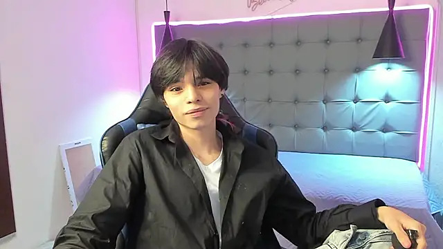 Sylasfrost online show from 02/19/26, 12:34