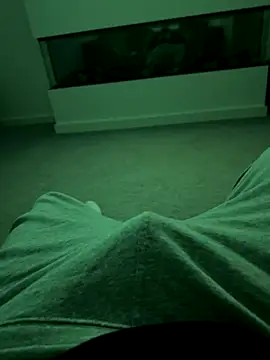 Snapshot of -bfc1882- chatting on 11/23/25, 09:14 -bfc1882- online show from 11/23/25, 09:14