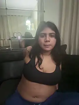 TiaBella  online show from 12/18/25, 10:49