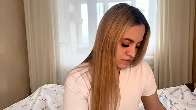 LuciaShadwell online show from 11/28/25, 04:15