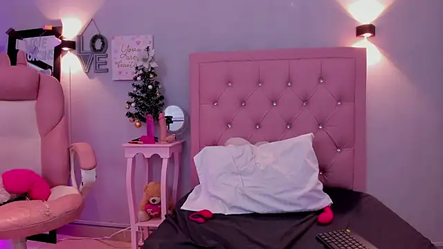 MiaWhiteBunny online show from 12/02/25, 02:39