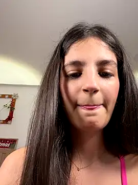 Snapshot of SophiaNazari chatting on 11/28/25, 09:50 SophiaNazari online show from 11/28/25, 09:50