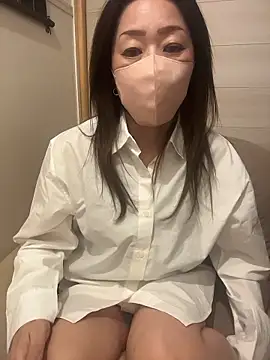 Snapshot of ---AN--- chatting on 12/03/25, 03:43 ---AN--- online show from 12/03/25, 03:43