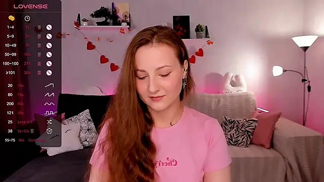 Snapshot of velvet_cherry_ chatting on 11/22/25, 08:46 velvet cherry online show from 11/22/25, 08:46