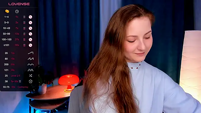 Snapshot of velvet_cherry_ chatting on 11/28/25, 09:01 velvet cherry online show from 11/28/25, 09:01