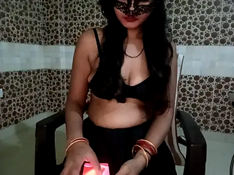 Sassy Shanvi online show from 04/01/26, 11:13