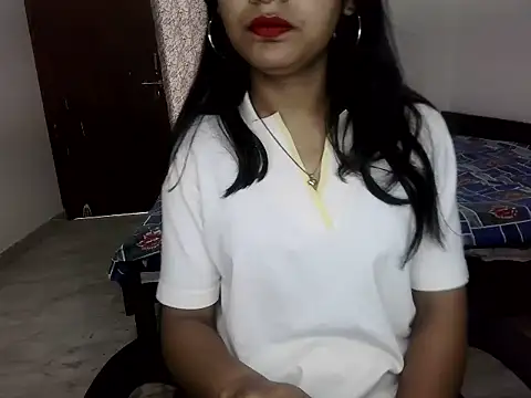 Snapshot of shivani_sharma_2 chatting on 11/26/25, 06:36 shivani sharma 2 online show from 11/26/25, 06:36