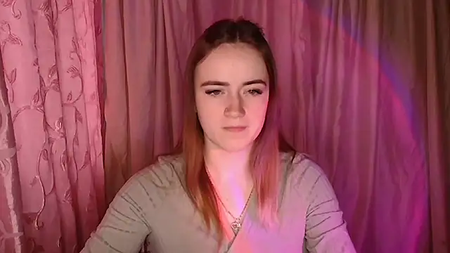 Snapshot of Illa_May chatting on 12/14/25, 12:21 Illa May online show from 12/14/25, 12:21