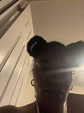 LelaniRose online show from 12/03/25, 03:03