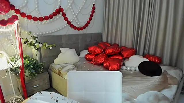 AirySilhouette online show from 02/22/26, 04:05