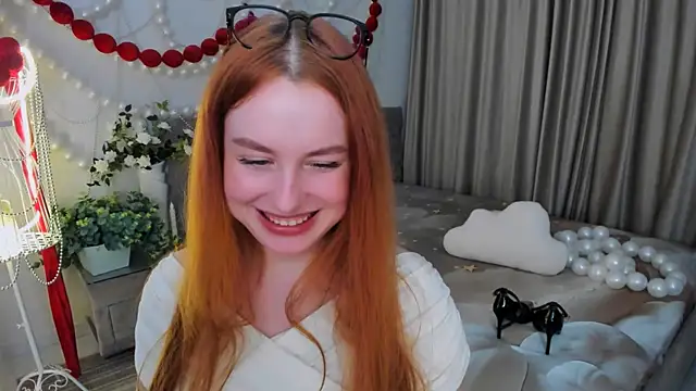 AirySilhouette online show from 04/21/26, 02:51