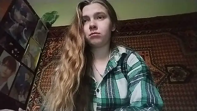 Snapshot of KikiBang chatting on 11/29/25, 08:06 KikiBang online show from 11/29/25, 08:06