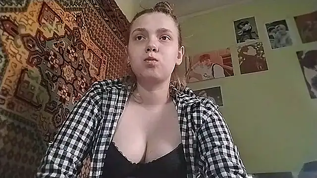 KikiBang online show from 04/27/26, 08:34