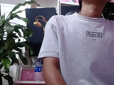 Snapshot of crissex3 chatting on 02/25/26, 02:27 crissex3 online show from 02/25/26, 02:27