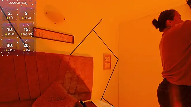 Snapshot of Julieta_Lein_ chatting on 12/02/25, 10:16 Julieta Lein online show from 12/02/25, 10:16