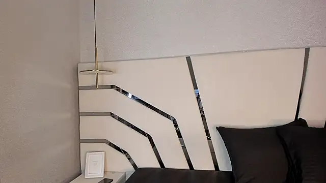 Snapshot of megann_myers chatting on 12/21/25, 12:01 megann myers online show from 12/21/25, 12:01