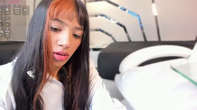 Snapshot of megann_myers chatting on 02/23/26, 11:40 megann myers online show from 02/23/26, 11:40