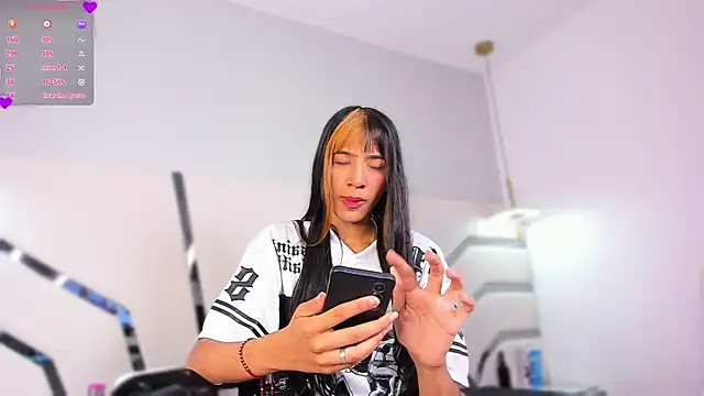 Snapshot of megann_myers chatting on 03/02/26, 12:01 megann myers online show from 03/02/26, 12:01