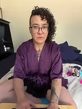 Snapshot of sareberr420 chatting on 11/29/25, 04:10 sareberr420 online show from 11/29/25, 04:10