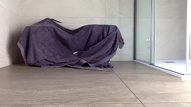 AsiaSlavePantyhosed online show from 04/16/26, 01:01