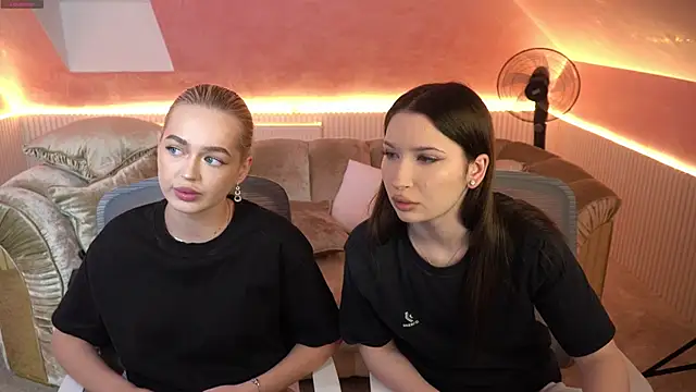 Snapshot of Liza_Mur chatting on 11/26/25, 03:13 Liza Mur online show from 11/26/25, 03:13