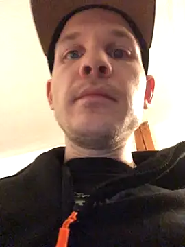 Snapshot of Spielzeugtwink chatting on 11/24/25, 07:57 Spielzeugtwink online show from 11/24/25, 07:57