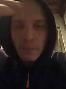 Spielzeugtwink online show from 12/15/25, 07:51