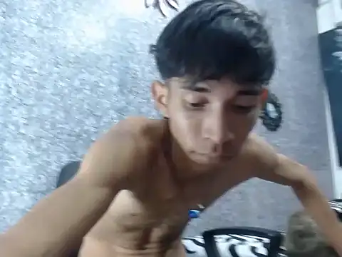 cruzitojpx18 online show from 11/26/25, 05:52