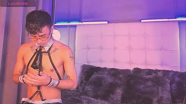 Smile KAI 16 online show from 11/26/25, 05:19