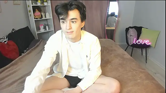 Snapshot of kevinhunter_ chatting on 11/24/25, 02:39 kevinhunter online show from 11/24/25, 02:39