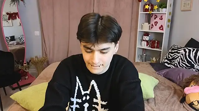 Snapshot of kevinhunter_ chatting on 12/13/25, 07:53 kevinhunter online show from 12/13/25, 07:53