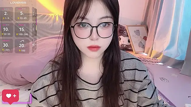 Snapshot of -Angela chatting on 11/29/25, 04:15 -Angela online show from 11/29/25, 04:15