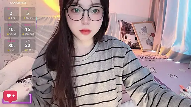 Snapshot of -Angela chatting on 12/01/25, 02:38 -Angela online show from 12/01/25, 02:38