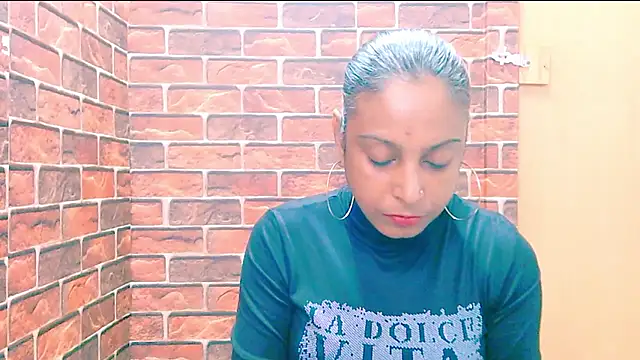 indian spice girl online show from 04/24/26, 06:49