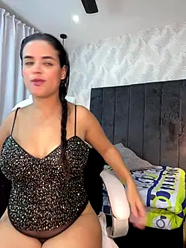 Snapshot of Aria_Kitty chatting on 11/24/25, 07:46 Aria Kitty online show from 11/24/25, 07:46