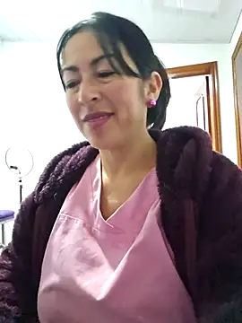 JustSamantha  online show from 04/18/26, 10:52