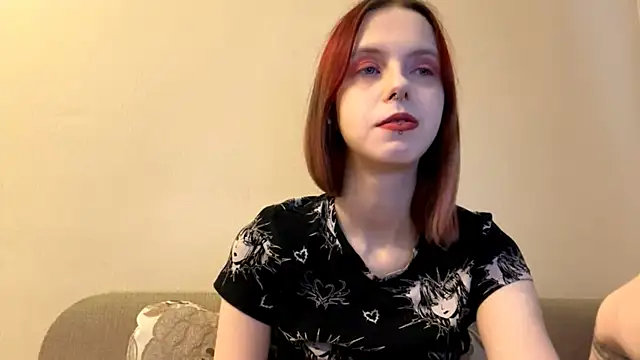 Snapshot of LulyClouds chatting on 11/26/25, 09:32 LulyClouds online show from 11/26/25, 09:32