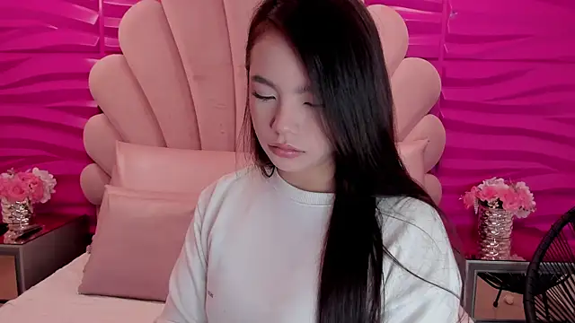 Snapshot of NatallieBlaze chatting on 11/26/25, 12:50 NatallieBlaze online show from 11/26/25, 12:50