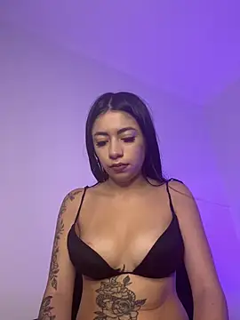 luna ef  online show from 11/29/25, 06:11